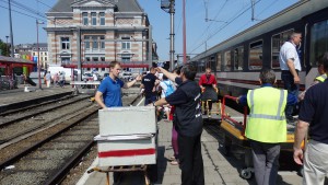 En gare de Tournai, nous désarmons le train